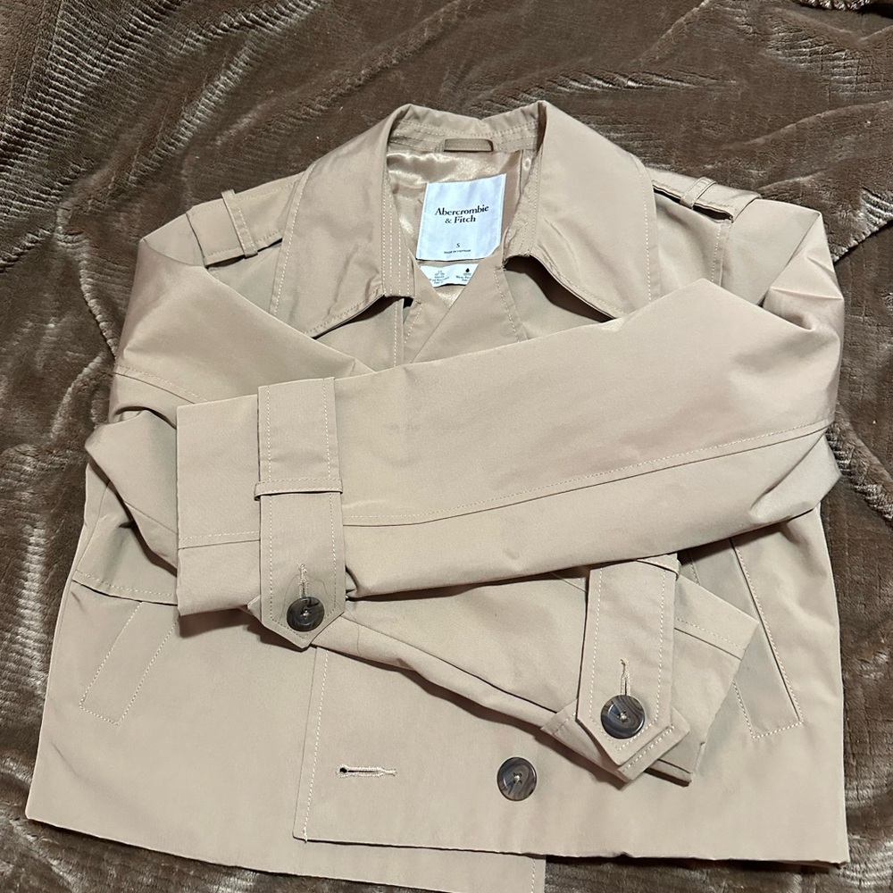 Abercrombie & Fitch Beige Women's Trench Coat - Picture 6 of 10